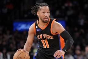 爱游戏官网 -关于莱万多夫斯基新星出色防守表现惊艳，篮网未来可期！的信息