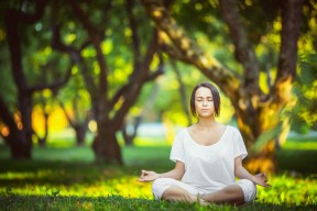 爱游戏官网入口 -电竞赛场焦点！西班牙队对阵葡萄牙队，老将回归赛场，再度燃起斗志